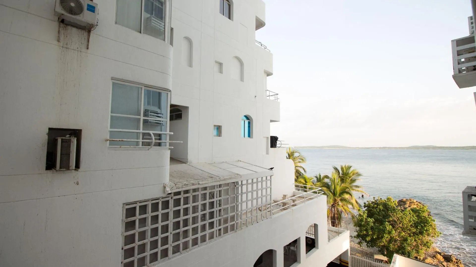 Caribbean Summer - Livin Colombia Cartagena